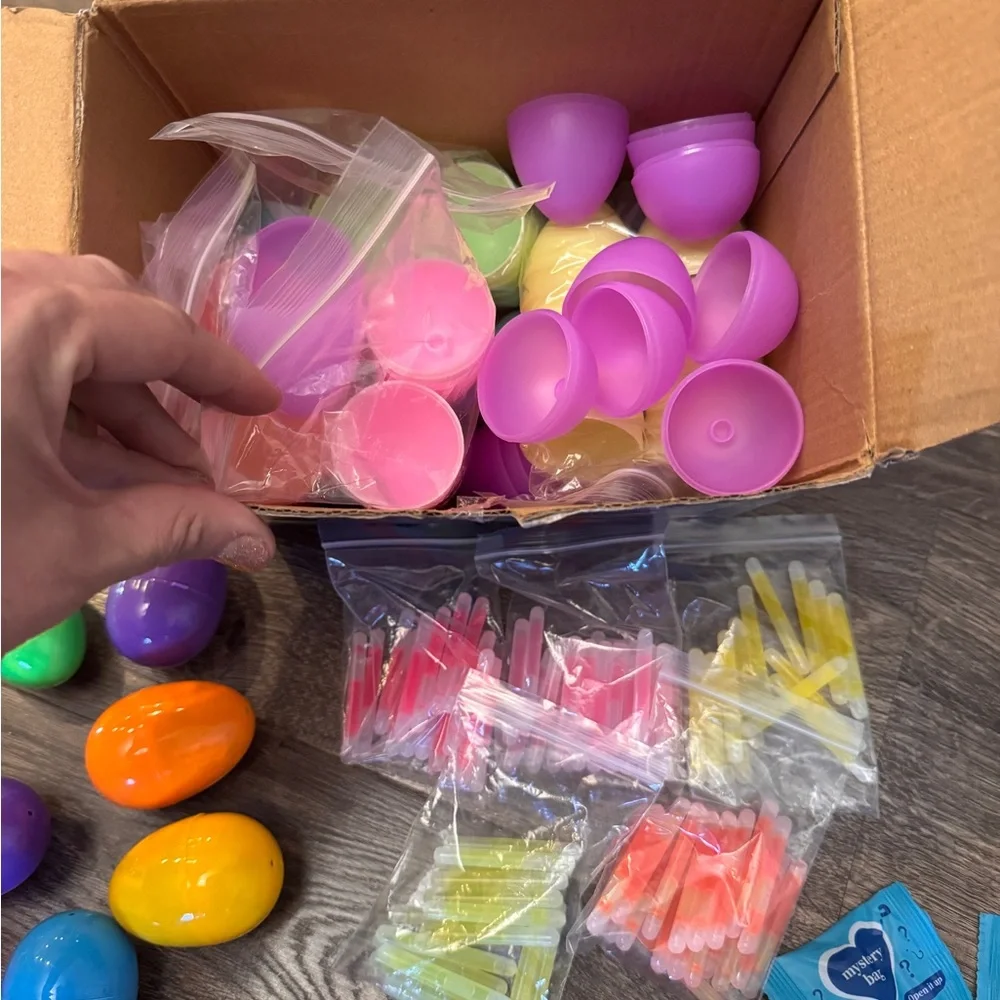 Glow Easter Eggs with Mini Glow Sticks - Multicolor